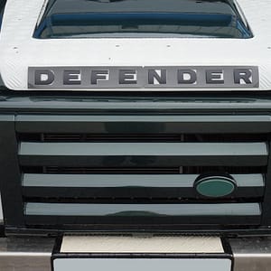 Defender motorkap letters